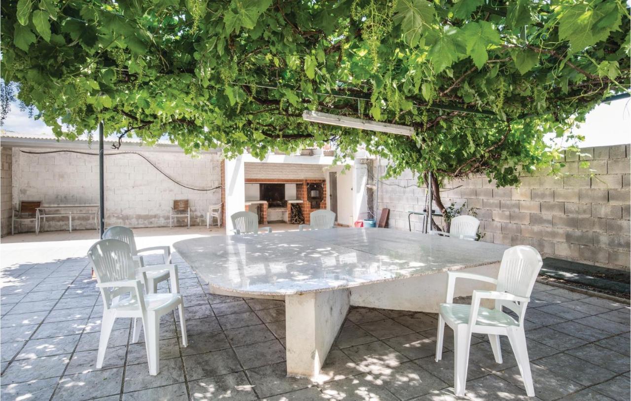 Awesome Home In Caravaca With Kitchen Каравака де ла Крус Екстериор снимка
